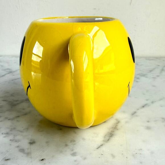 Pier 1 Imports Vintage Smiley Wink Face Yellow Coffee Mug - Picture 3 of 7